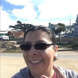 Meet your Posher, Adriana